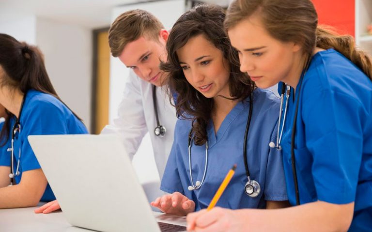 Las mejores laptops para estudiantes de Enfermería